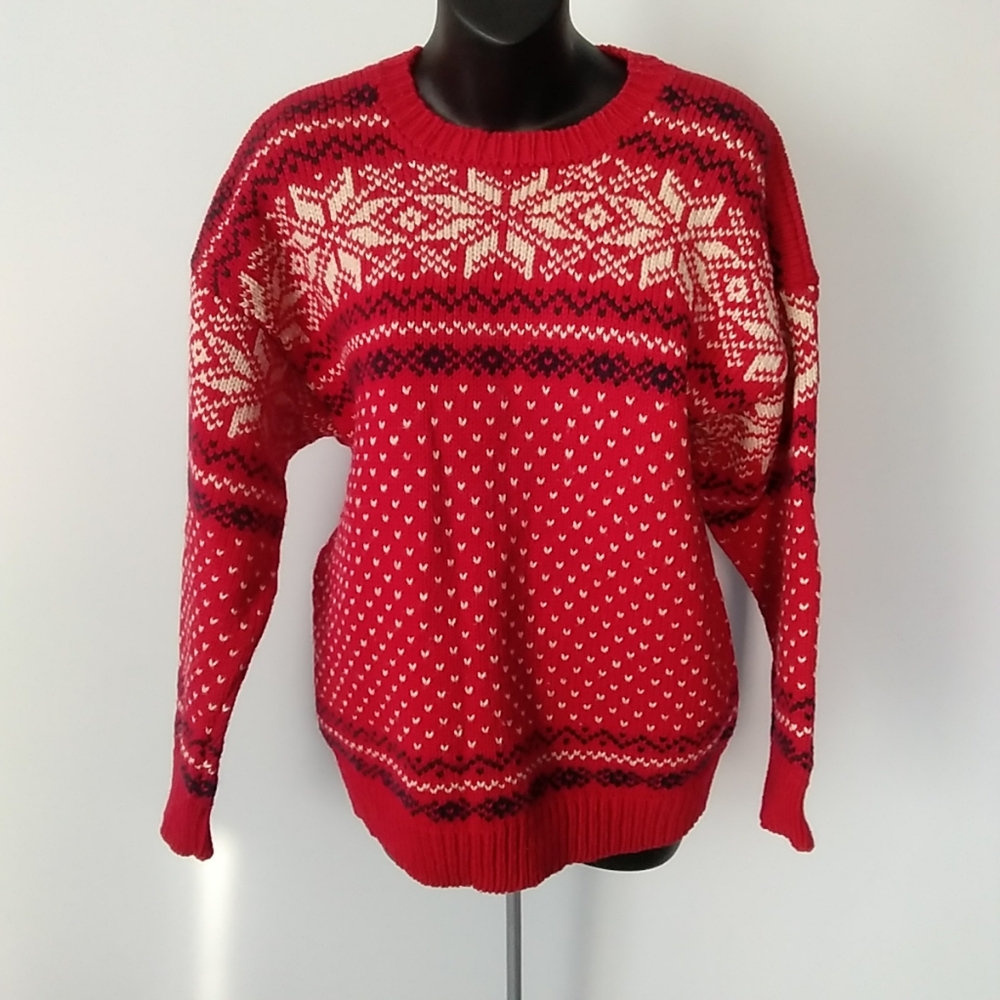 VINTAGE||💯%Wool || Crew Neck Sweater - Picture 9 of 12